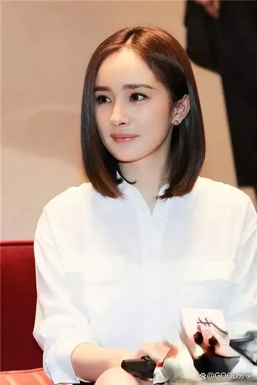 女星「长发」好看还是「短发」好看,angelababy短发清纯灵动!