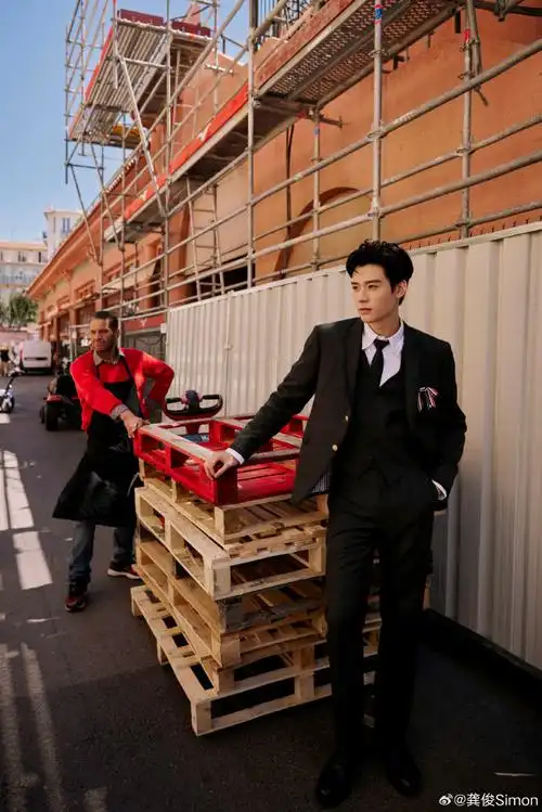 龚俊##龚俊 戛纳电影节##龚俊 巴黎欧莱雅品牌代言人