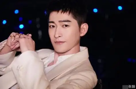 和张铭恩分手后徐璐走出阴影和张翰搂抱捏脸对视满满cp感