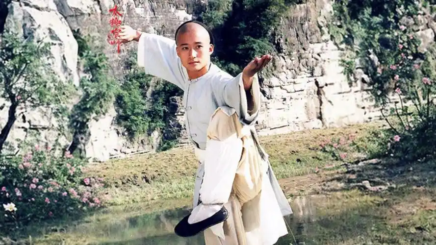 《太极宗师》主题曲《英雄谁属》,当年吴京还是小鲜肉,经典好听