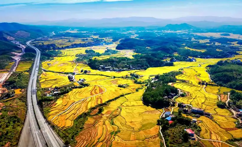 美丽乡村石壁镇官坑村.
