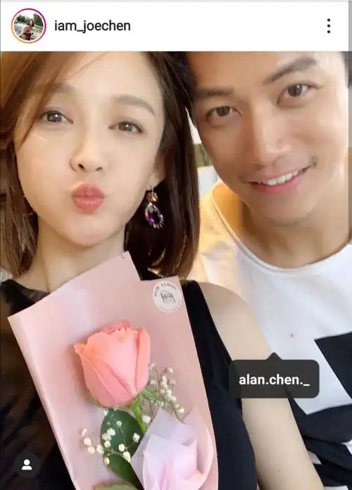 陈乔恩艾伦发文纪念相识一周年甜蜜合影满屏粉色泡泡