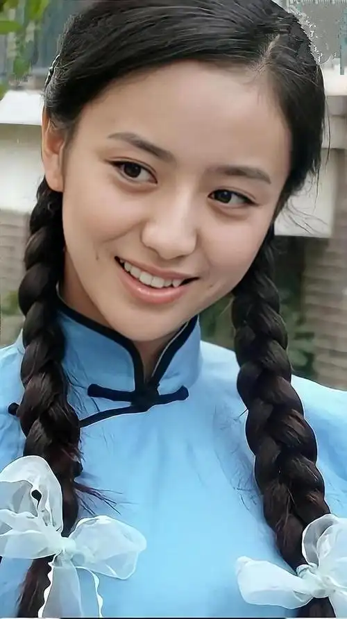 佟丽娅旧照,新疆美女,真的是从小美到大