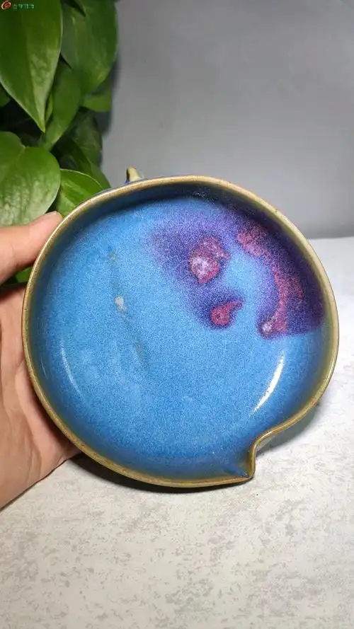 03钧瓷挂红瓷笔洗造型独特瓷质细腻釉水肥厚窑变漂亮