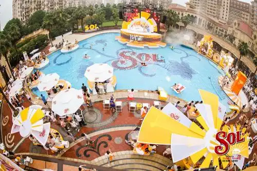 致敬夏日,尽享阳光,sol阳光泳池派对精彩呈现