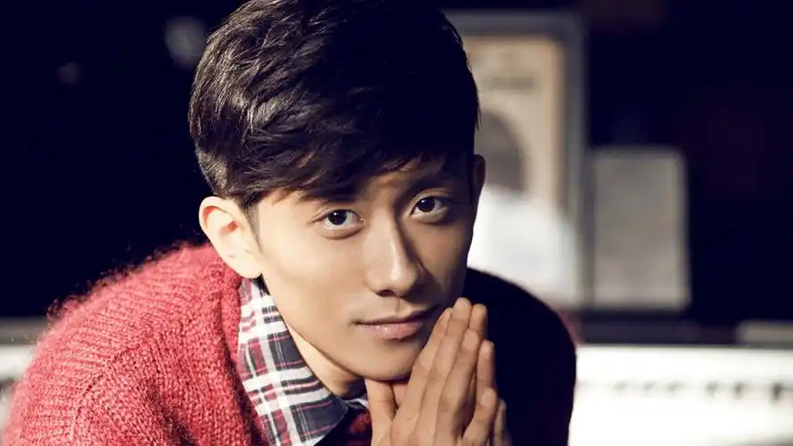 明星 大陆 张一山 明星风尚壁纸