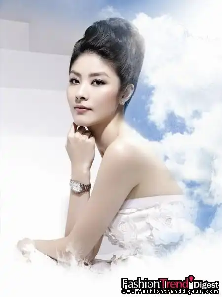 总监及服装指导奚仲文再次倾心为"浪漫女神"陈慧琳度身打造的形象广告