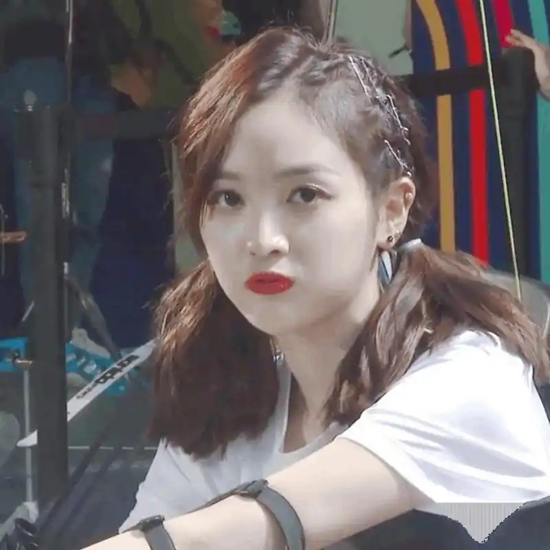 吴宣仪出道8年了