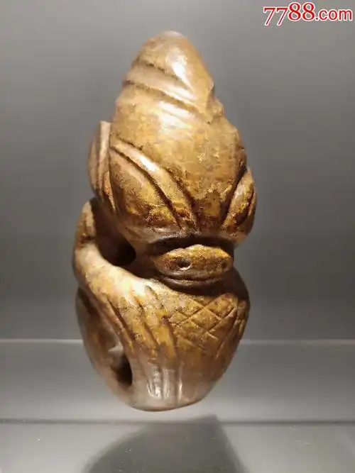 红山文化早期赵宝沟文化太阳神