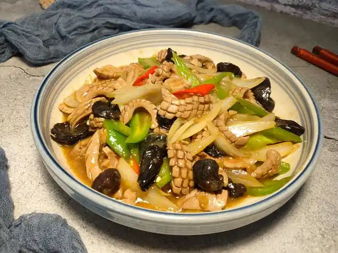 大厨教的"炒腰花"真不错,30秒爆炒出锅,腰花不腥,鲜嫩不老