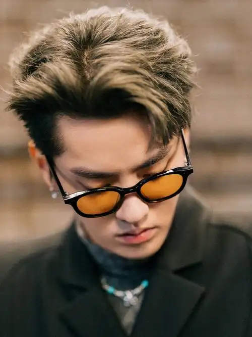 吴亦凡同款眼镜gm墨镜1副