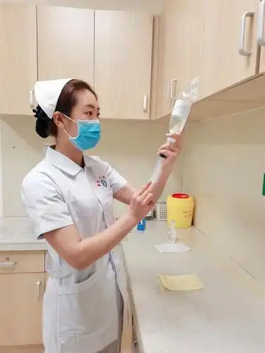 你穿上护士服的样子真好看_最美热图_红山网