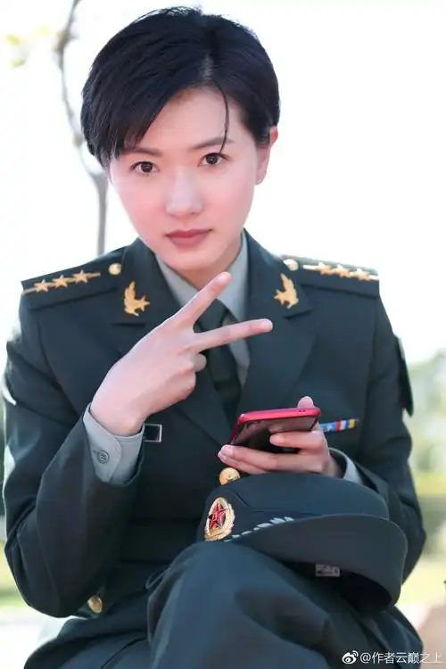 许兵由万茜饰演.