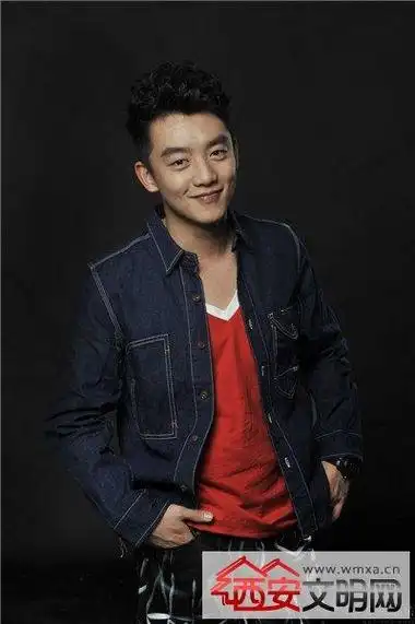 郑恺家庭背景太恐怖 :揭秘郑恺神秘家庭背景及个人资料简介