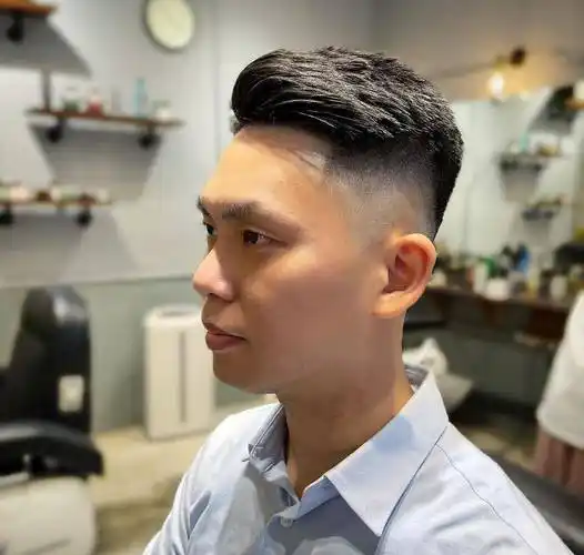 原创四十岁大叔剪发只会剃光别乱来这才是时尚男士该有的发型