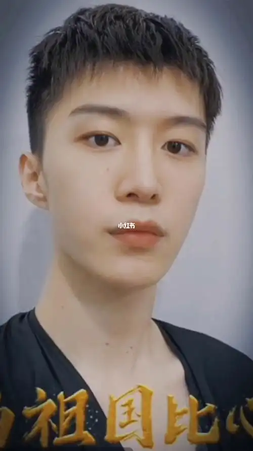 短发帅哥来咯_短发_帅哥_范丞丞_娱乐_明星娱乐资讯