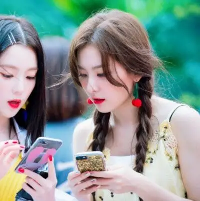 裴珠泫姜涩琪闺蜜头像