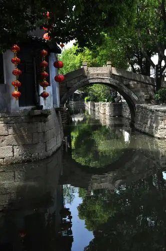 甪直古镇在苏州市郊,具有2500年的江南水乡.小桥流水古宅,.