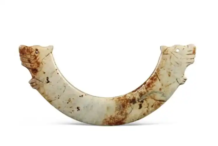 【凌家滩文化 · 双虎首玉璜】安徽省文物考古