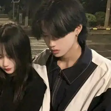 冷酷霸气真人情侣头像双人别辜负当下的每一天