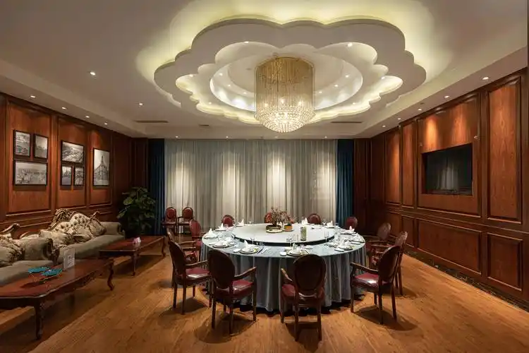 江阴长晟温德姆至尊豪廷大酒店吃喝玩乐尽在温德姆商圈