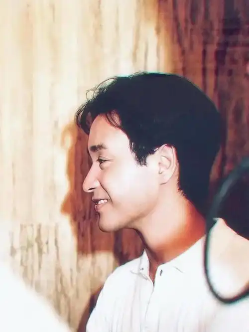 风继续吹,不忍远离-纪念张国荣