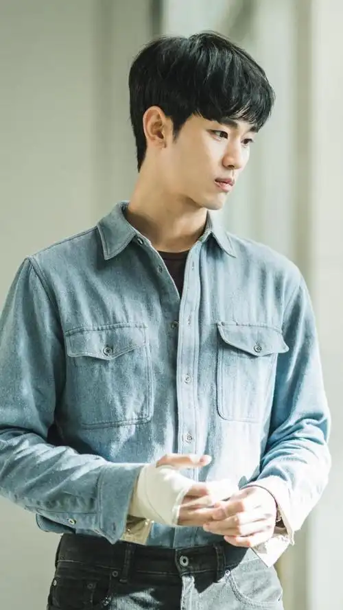 金秀贤时尚帅气魅力迷人写真,高清图片,手机锁屏桌面-壁纸族