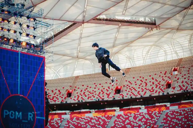 华晨宇2018鸟巢演唱会倒计时一天 鸟巢彩排曝光威亚空翻引尖叫