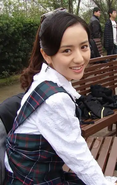 佟丽娅出道10年来,负面新闻一直很少,期待她在《真正男子汉2》中的