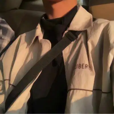 超帅男头不露脸,高清不露脸网图男生霸气高冷头像_男生头像_头像屋