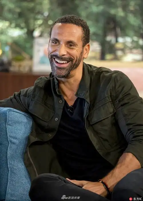 费迪南德络腮胡出镜男人味十足