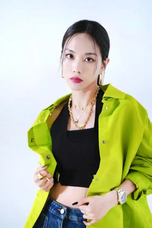 春日迟迟再出发#单向提问,是什么内容让@王霏霏fei震惊今日中午12点