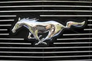 车标是一匹马的是什么车?