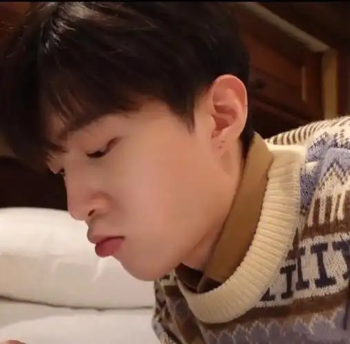 范丞丞照片碎片