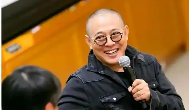 外媒爆料李连杰美国去世,享年60岁,向太:李连杰早上才跟我请安