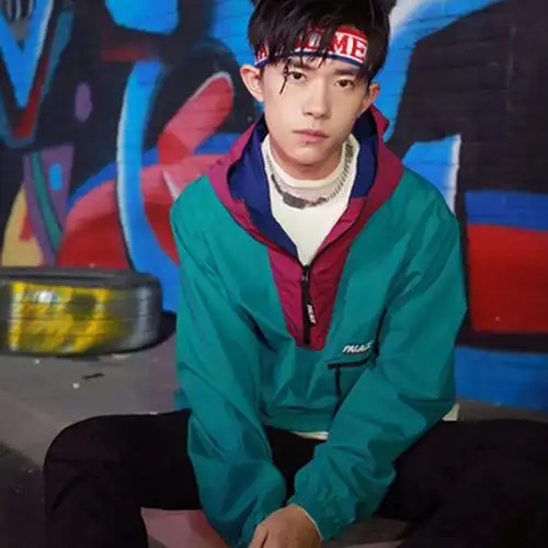 这就是街舞易烊千玺同款冲锋衣嘻哈拼接撞色情侣休闲连帽防晒衣男