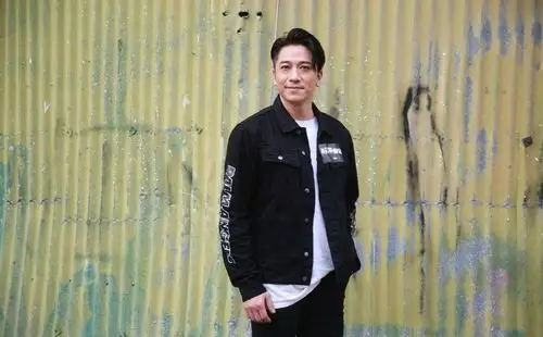 开镜仪式图片,分享一组吴卓羲图片给大家,图中的明星图片壁纸会点缀你