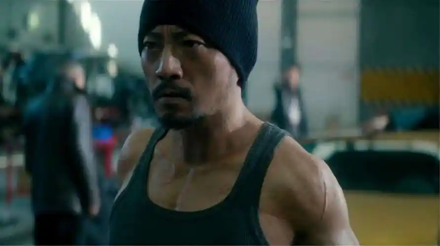 本以为肌肉装这种东西只是小鲜肉的专利,谁能想到就连老牌演员张涵予