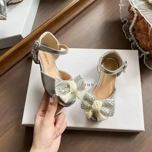 高跟鞋女童凉鞋公主鞋夏季2024年新款水晶鞋儿童鞋子软底小皮鞋子