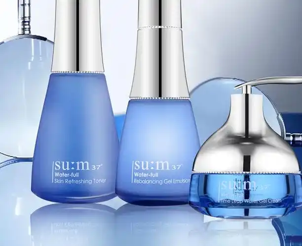 苏秘(su:m37)是韩国lg生活健康旗下的护肤品牌,属于高档轻奢护肤品