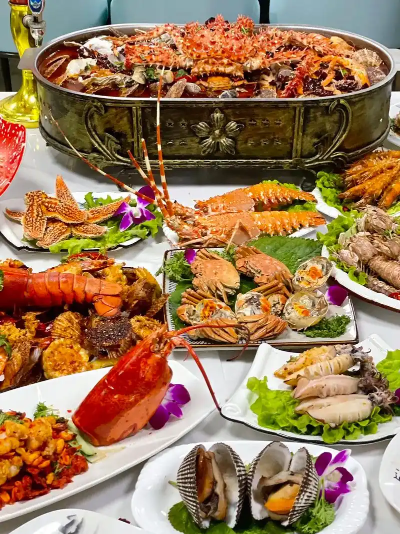 人生建议:来青岛一定要吃的海鲜小店!#美食天天有想吃跟我 - 抖音