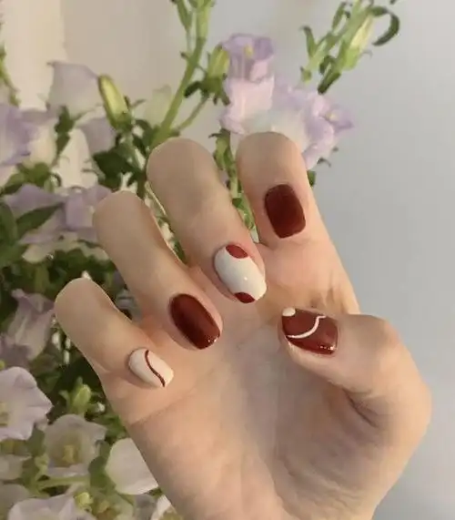 黄皮显手白的美甲颜色(显白的美甲款式推荐)