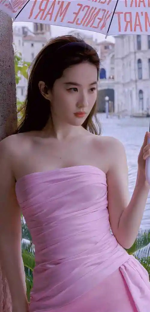 刘亦菲黄亦玫#95#刘亦菲玫瑰的故事#    存档·刘亦菲头像/壁