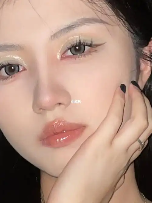 这个夏天就让薄荷色陪我吧#星闪闪 #神仙眼影 #美少女战士 #你的眼睛