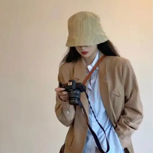 求这种文艺感的头像