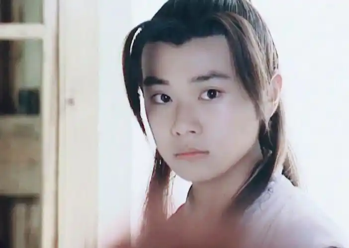 2005年《宝莲灯》,曹骏饰演沉香,调皮捣蛋鬼精灵,拜师习武,劈山救母那