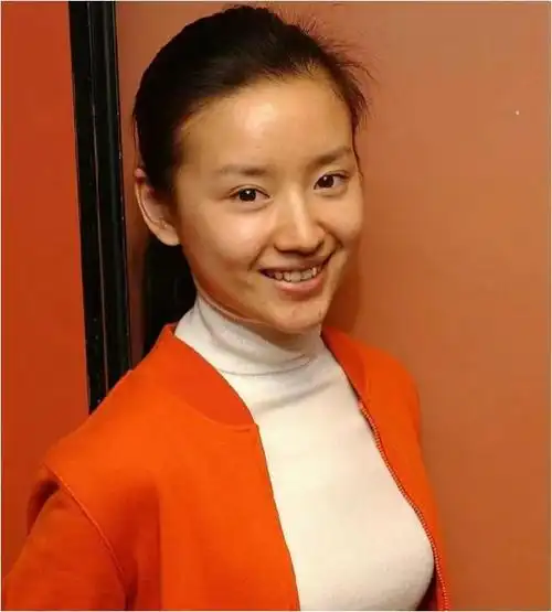 看完杨采钰的素颜你还有容貌焦虑吗这素颜太真实了