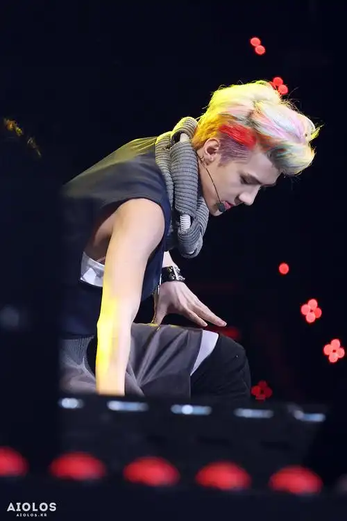 【吴世勋】回顾宝宝的彩虹头