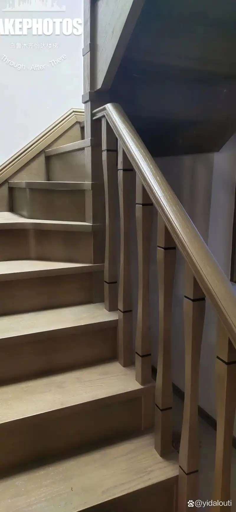 2022年9月30日完工的,给乌鲁木齐南湖明珠二期做的红橡木楼梯,红橡木.
