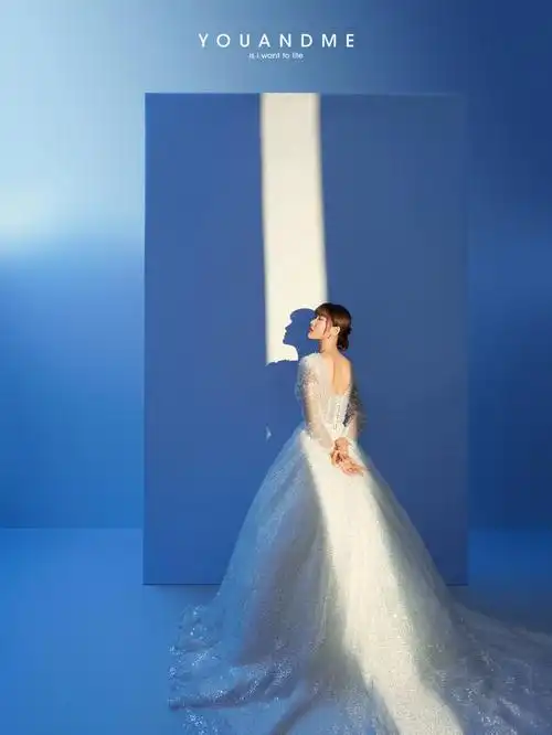 万州婚纱照浅蓝色的冰雕高级感wow